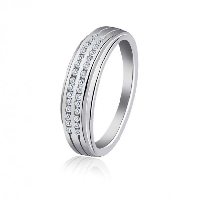 Stříbrný prsten se zirkony (60)