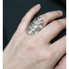 Ocelový prsten dekorovný kroužky (62)