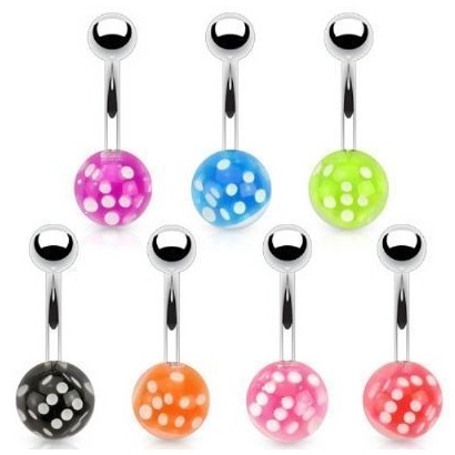 Piercing do pupíku zalitá hrací kostka (růžová)