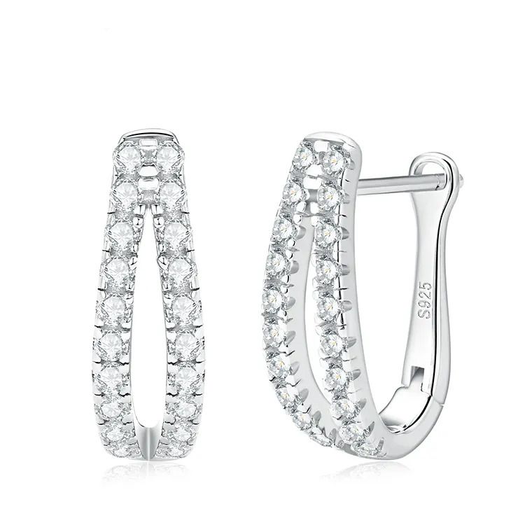 NUBIS Stříbrné náušnice s moissanity - MN101