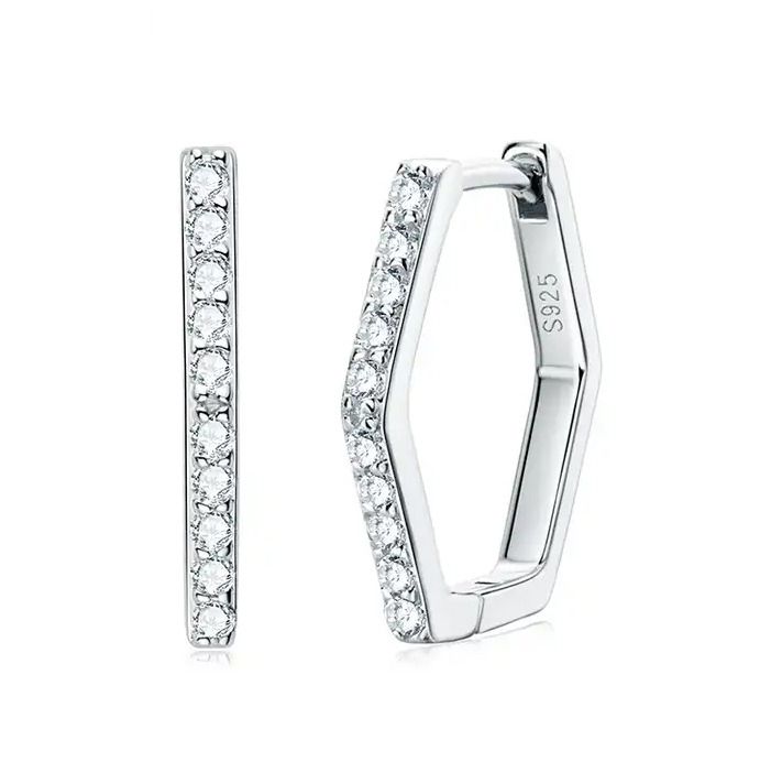 NUBIS Stříbrné hranaté náušnice s moissanity - MN137