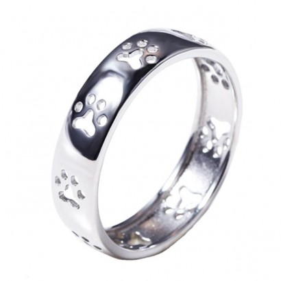 Stříbrný prsten psí tlapky (52, 1,60 g)
