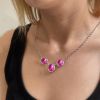 Stříbrný náhrdelník se Swarovski krystaly růžový kulatý 32033.3 fuchsia