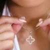 Stříbrný přívěsek s krystaly Swarovski v bílé barvě 74071.1