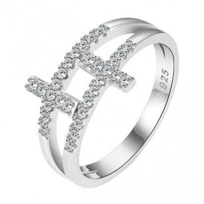Stříbrný prsten s křížky (2,71 g, 52)