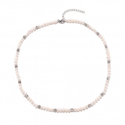 Stříbrný náhrdelník s přírodními perličkami