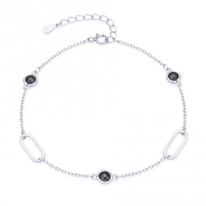 Stříbrný náramek s oválky a černými kameny