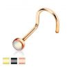 Zlacený zahnutý piercing do nosu - opalit