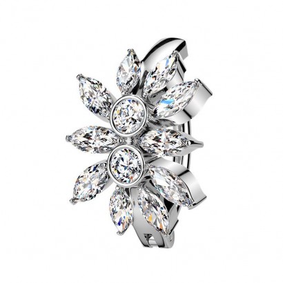 Piercing do pupíku s kytičkou