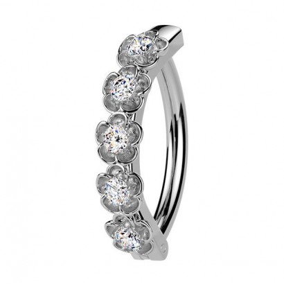 Piercing do pupíku s kytičkami