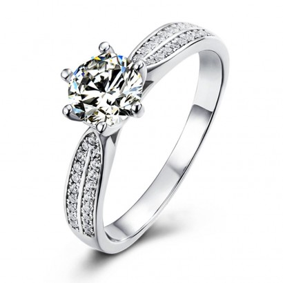 Stříbrný zásnubní prsten s MOISSANITY (55)