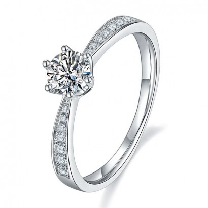 Stříbrný zásnubní prsten s MOISSANITY (57)