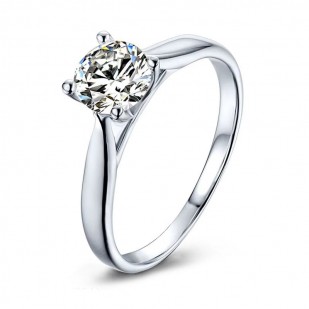 Stříbrný zásnubní prsten MOISSANIT