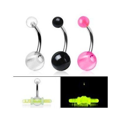Piercing do pupíku pro svítící tyčku