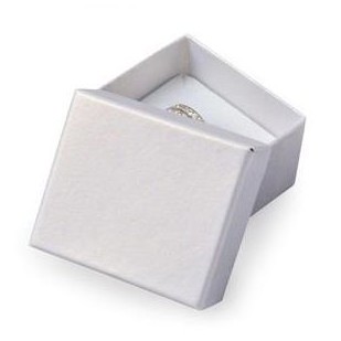 Dárková krabička na prsten nebo náušnice bílá